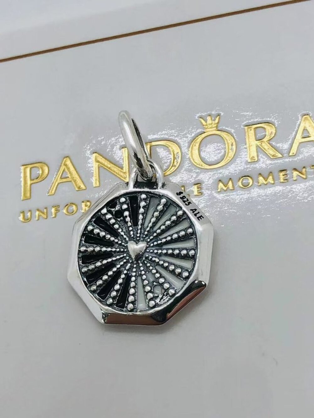 Pandora Yin & Yang Dangle Charm - Picture 3 of 4